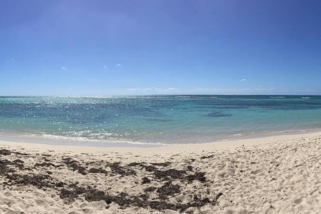 Villa Petite Terre A 50 Metres De La Plage Saint-Francois  Exteriér fotografie